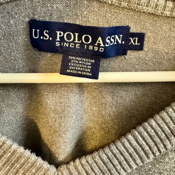 U.S. Polo Assn. Gray V-Neck Sweater Classic Knit - Picture 2 of 4